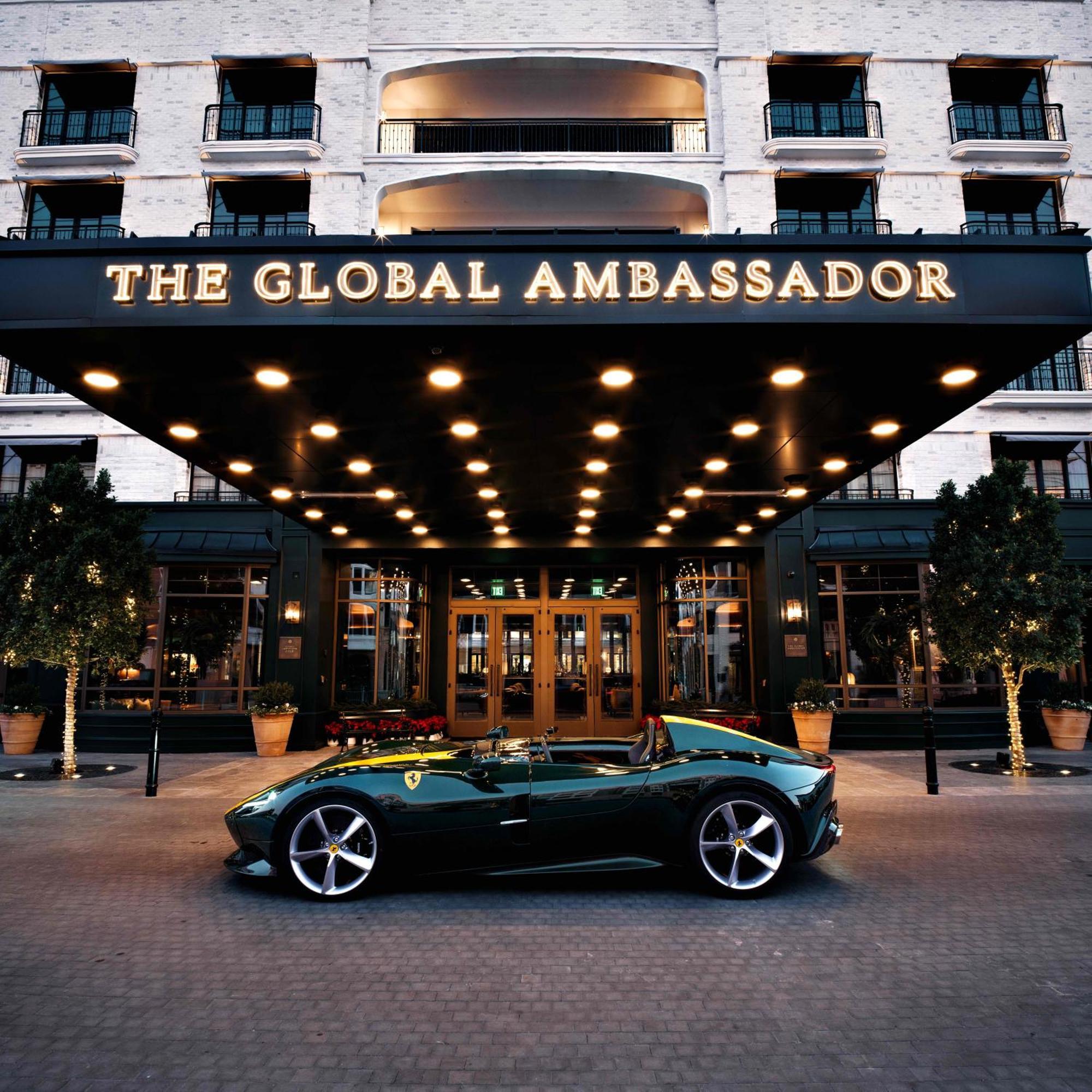 The Global Ambassador Hotel Финикс Екстериор снимка